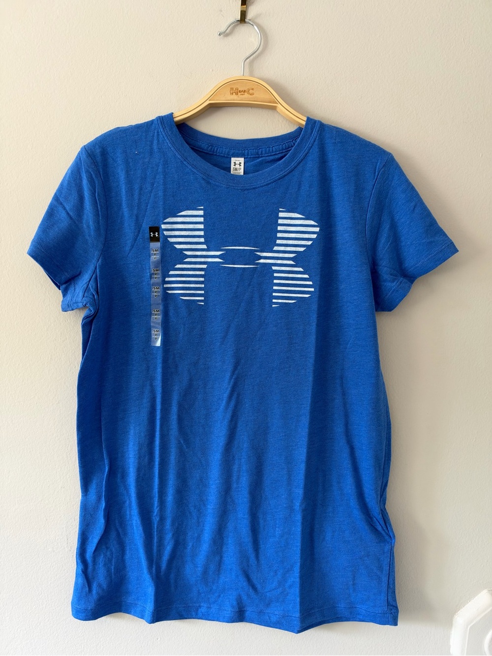 NWT Under Armour Women’s Lined Big Logo HeatGear Tee